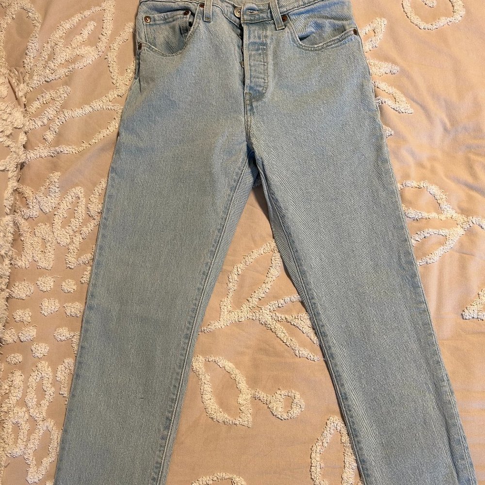 Levi 501 skinny midrise light blue denim jeans size small 26 waist